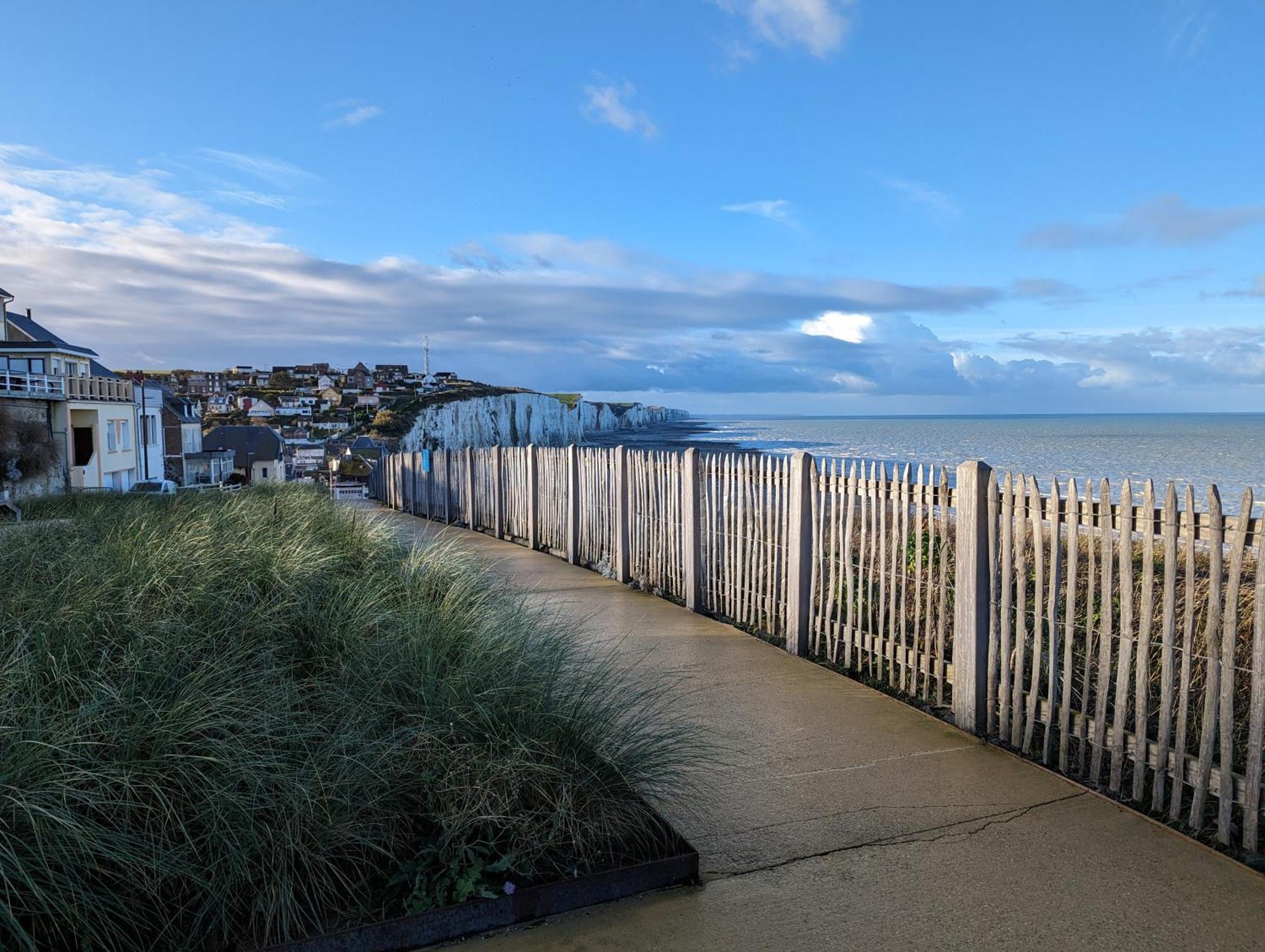 Le clapotis de l'Ô, calme, balcon sur la mer, à 2 h de Paris Ault Exterior foto